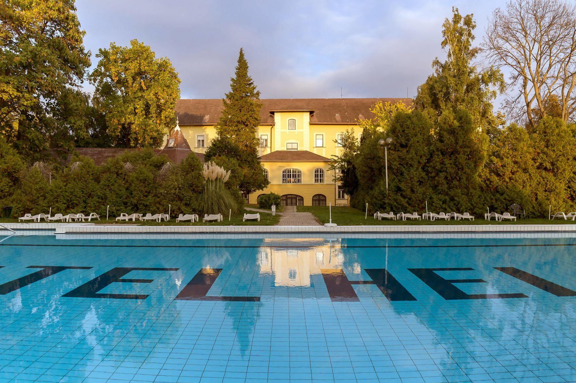 Hunguest Helios Heviz Hotel Exterior foto